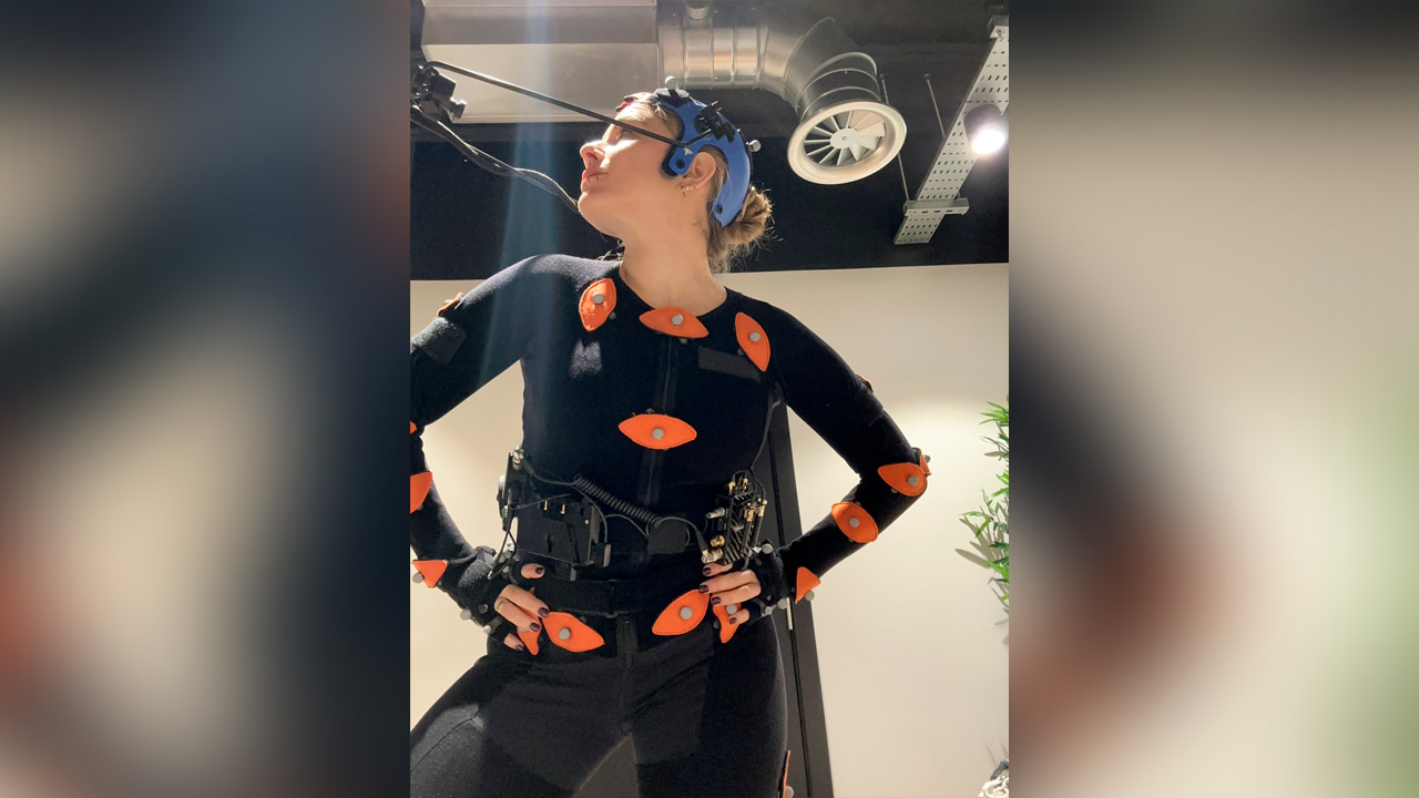 conheca a atriz que da vida a joanna dark em perfect dark 2