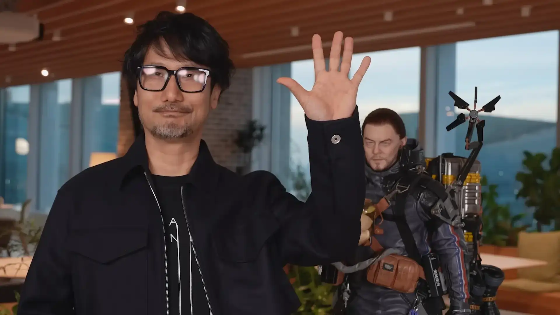 Kojima foca na criação de jogos e adia viagem ao espaço